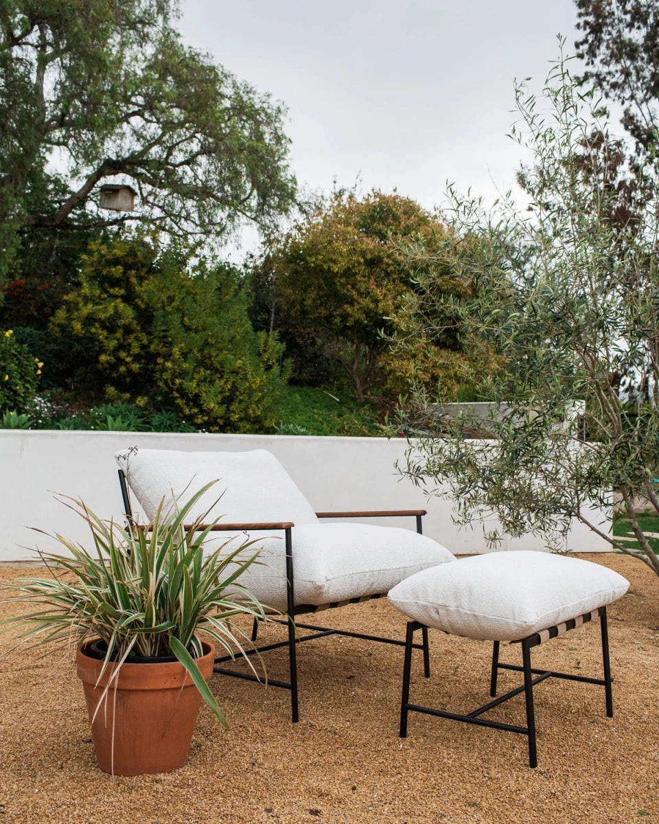 Dove FIQA Boucle with All-Weather Cover