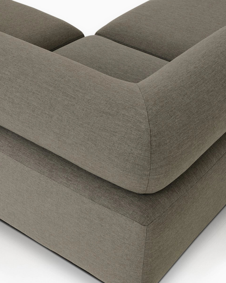 Alessi Fawn / 3 Piece w/Ottoman