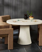 Coarse Ivory Concrete / 48" Diameter