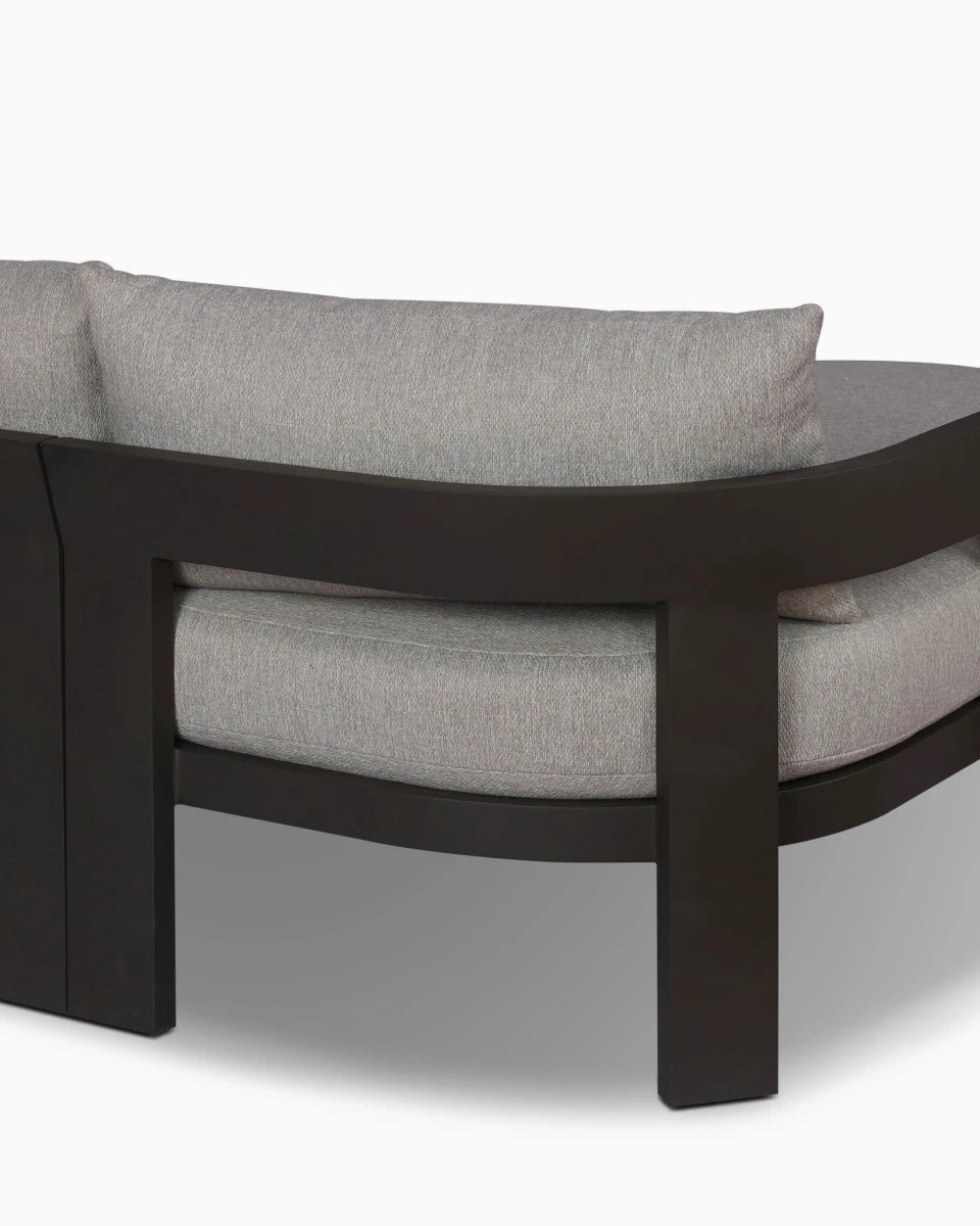 Concha Fog / Left Facing