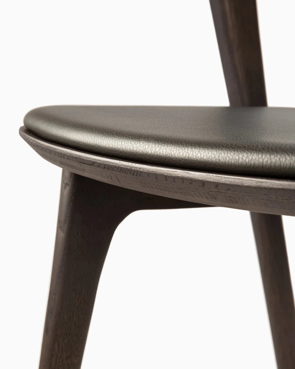 Brown Oak / Brown Leather