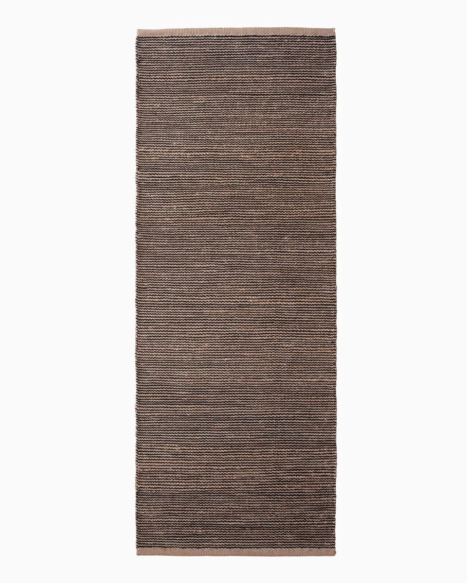 3' x 8' / Natural & Black