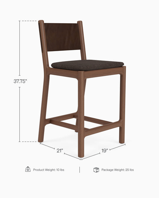 a chair with measurements