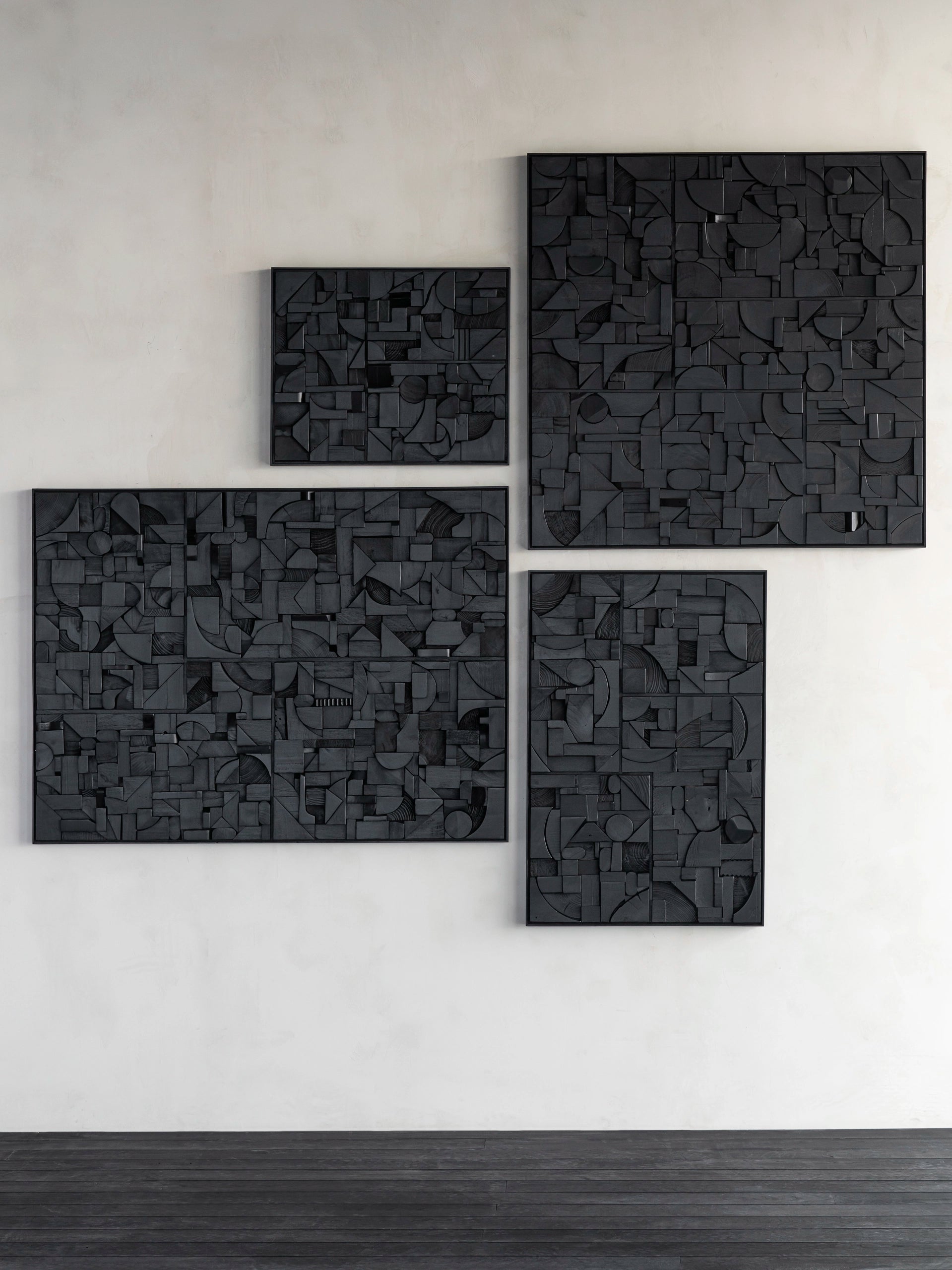 Black / 39.5 x 39.5" / Square