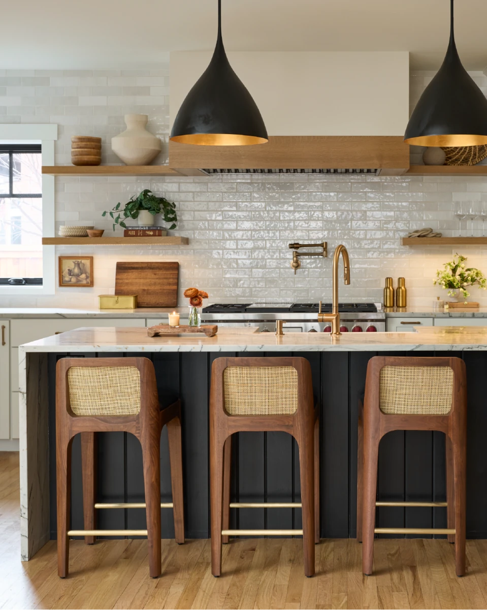 Black Leather Seat / Walnut Frame / Counter (27" Height)