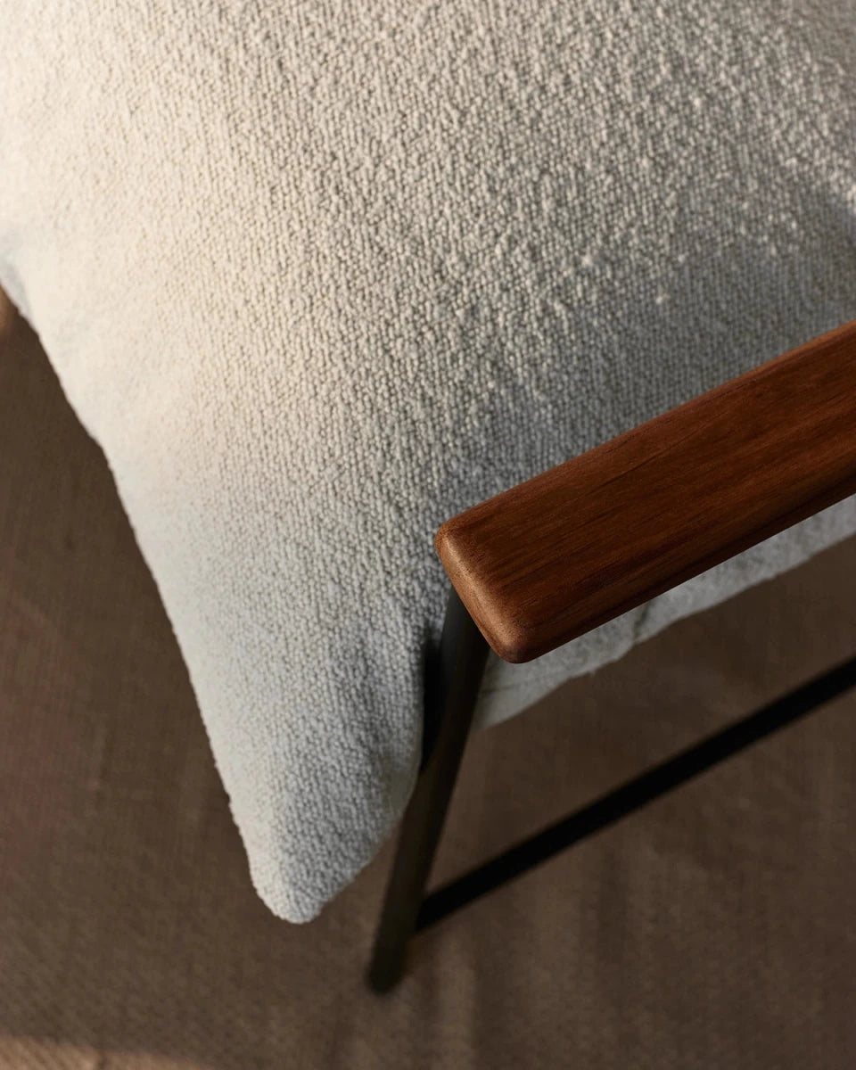 Dove FIQA Boucle with All-Weather Cover