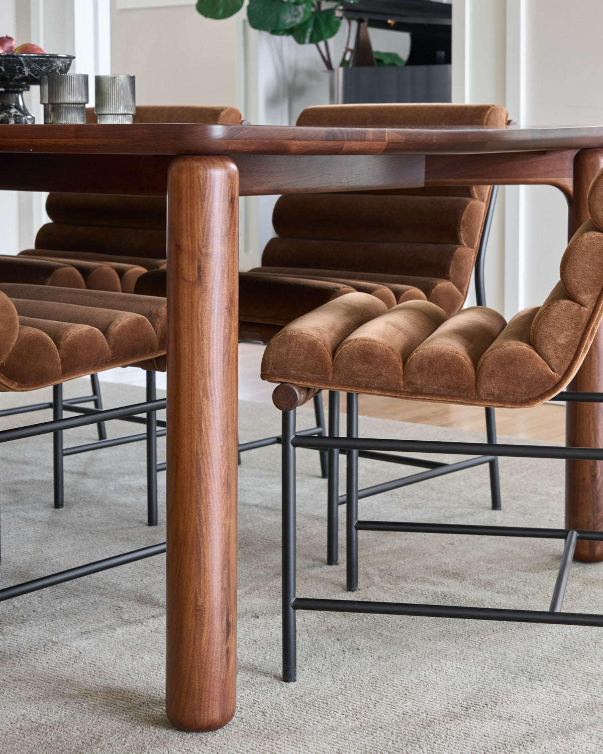 Walnut / 78" x 42" | Seats 6