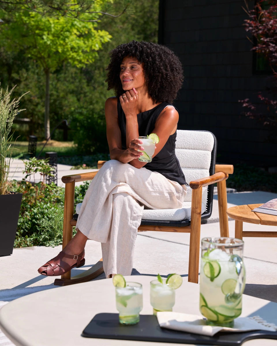Dove FIQA Boucle / Black Rattan Seat