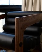 Walnut Frame / Black Leather