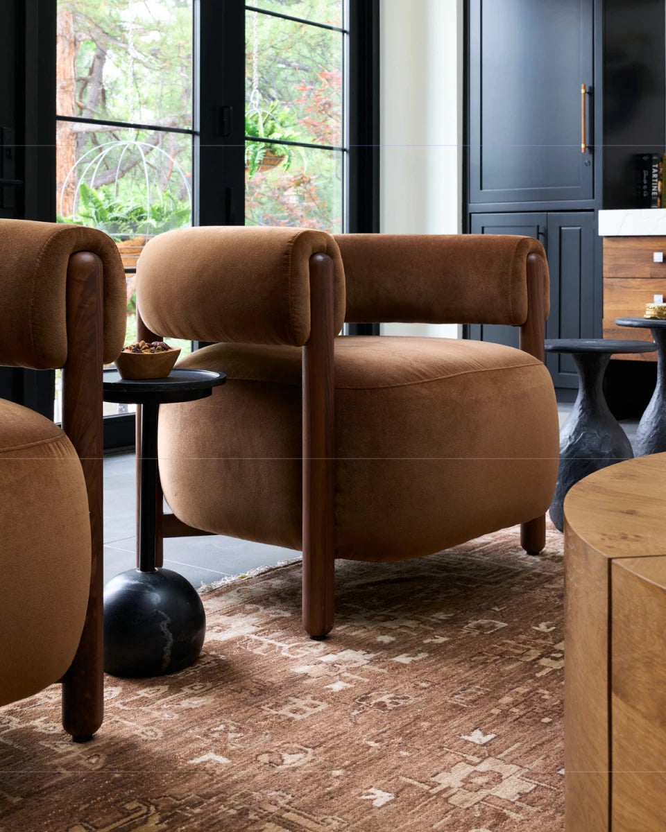 Cognac Velvet / Walnut