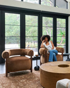 Cognac Velvet / Walnut