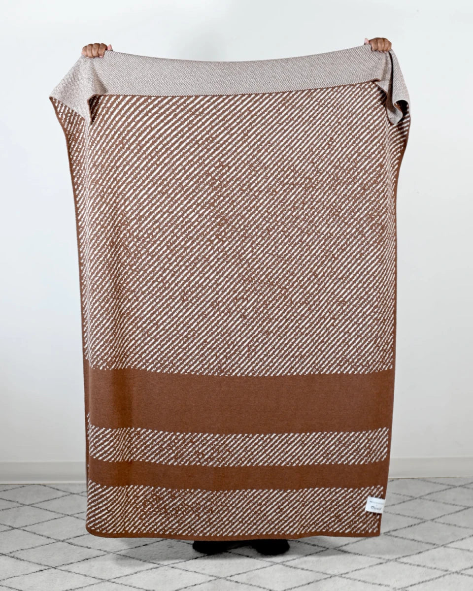Cinnamon / 48" x 72"