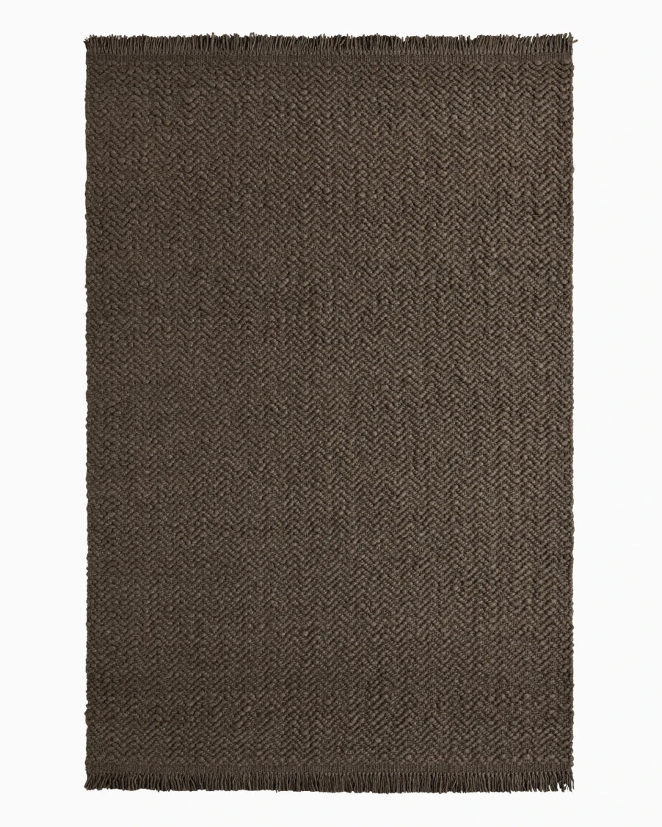 8'2" x 11'6" / Thorn