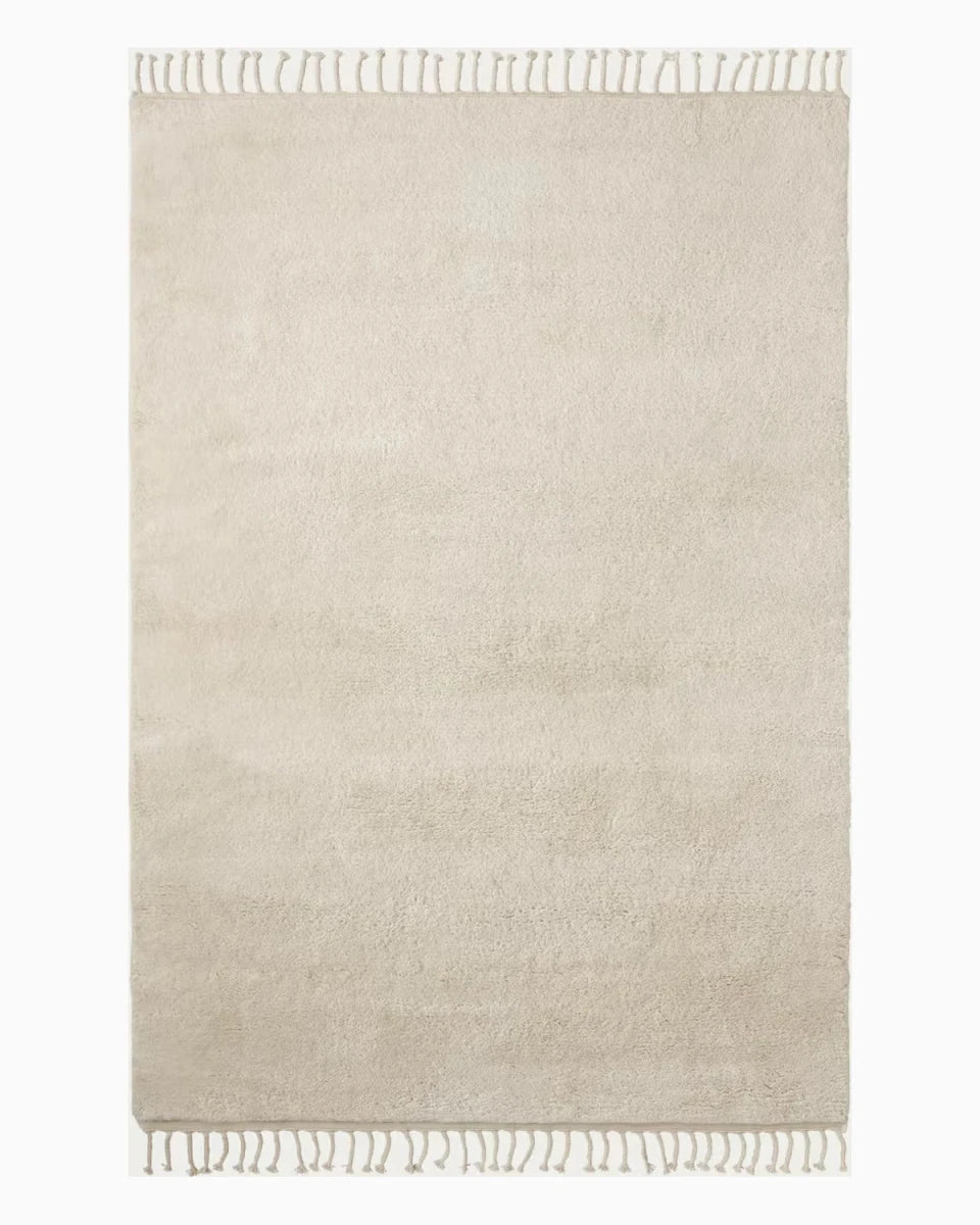 8'2" x 11'6" / Blanc