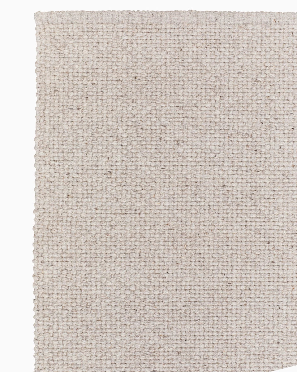 8'2" x 11'6" / Alabaster