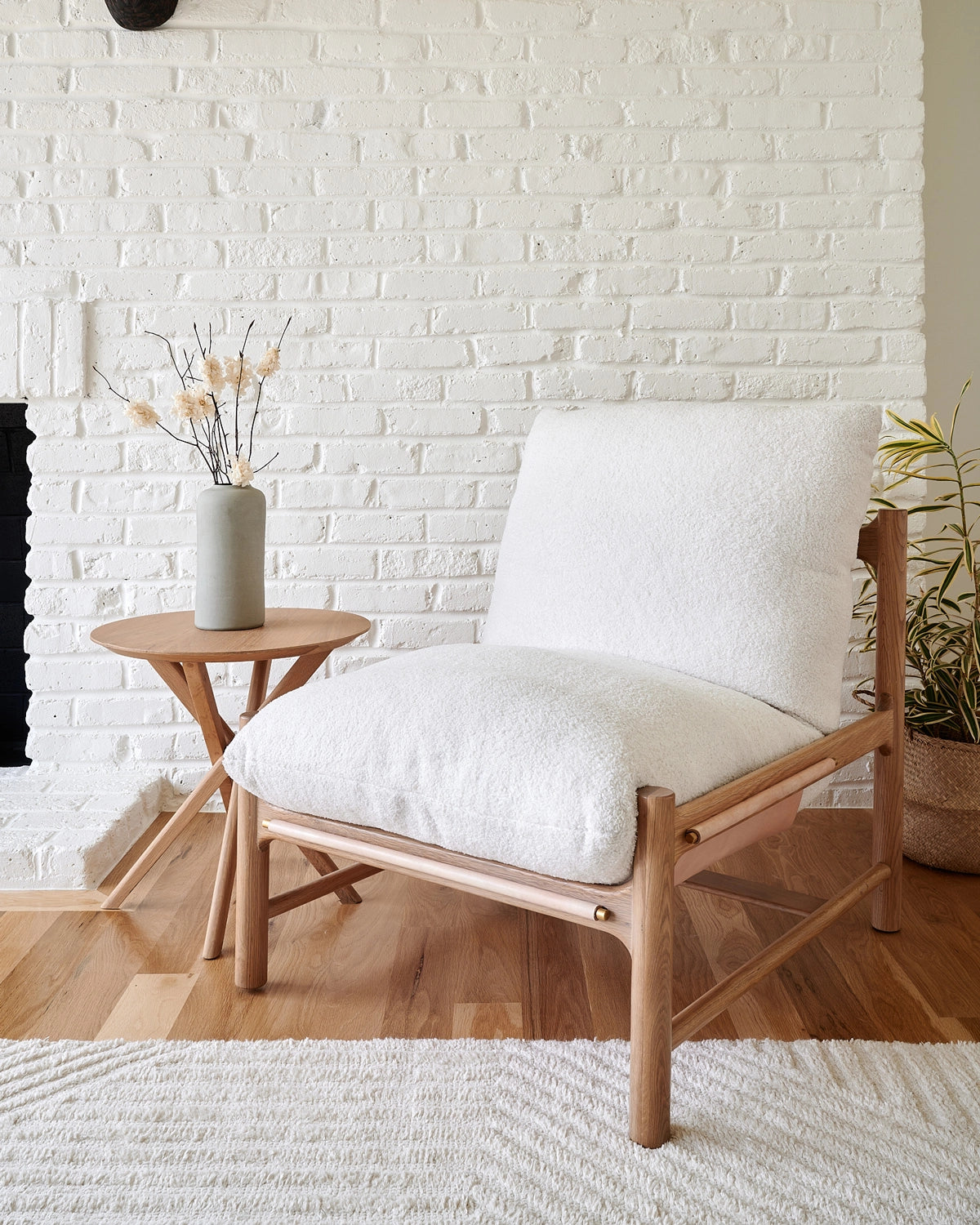 Ivory Himalaya / Vegetable Tan Leather / White Oak