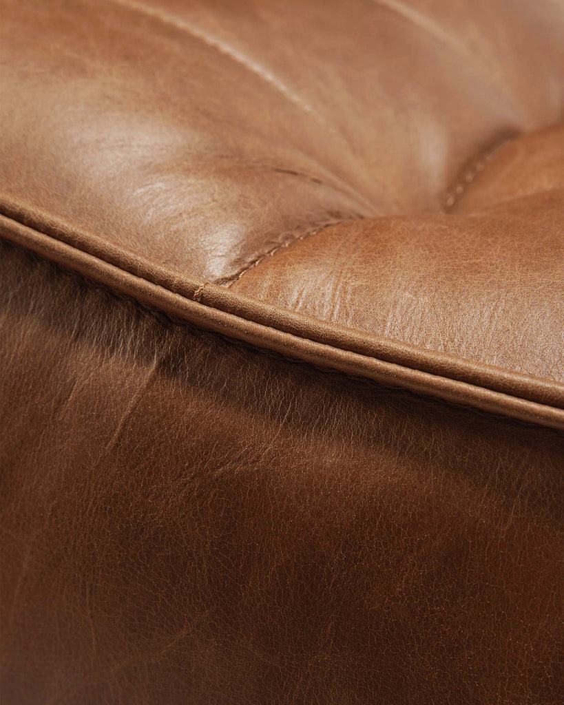 Saddle Leather / Three Seater