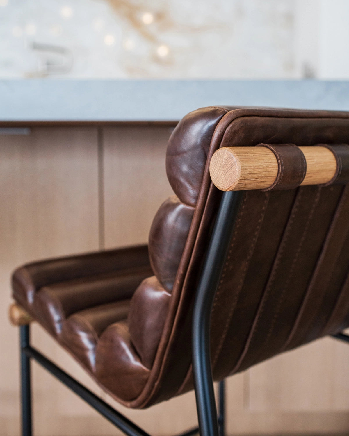 Maple Brown Leather / White Oak / Counter (24&quot; Height)