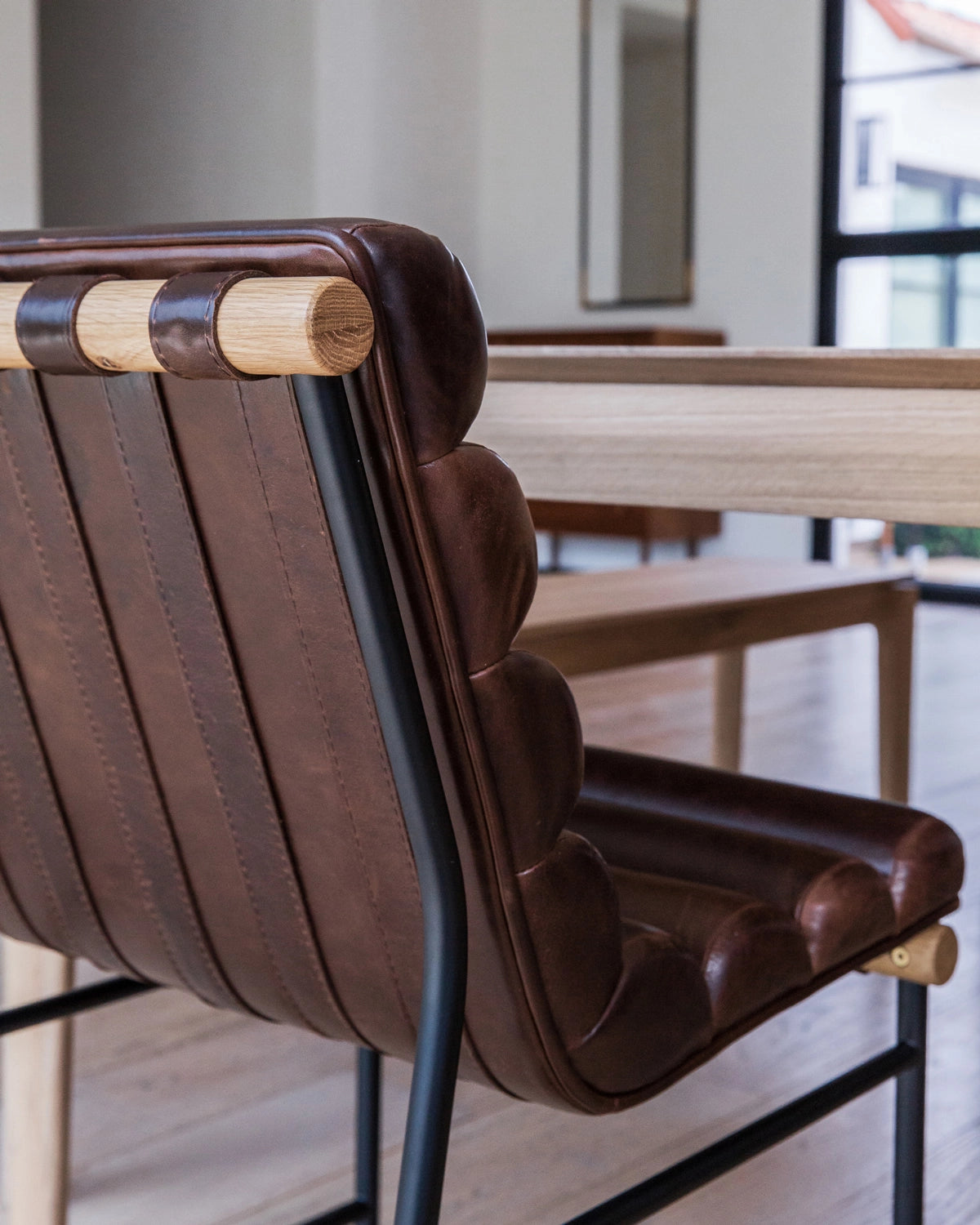 Maple Brown Leather / White Oak