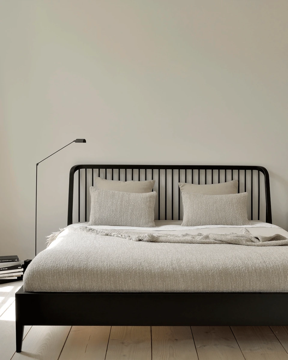 Black Oak / Queen (64.5")